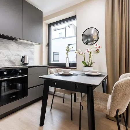 Premium 1br Near Old Town By Vandore Heritage Appartement